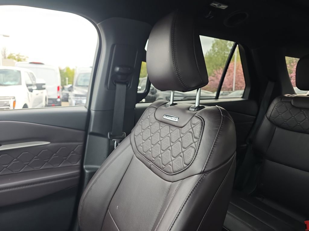 Used 2025 Ford Explorer Platinum w/ LUX Leather Package AWD/4WD image 41