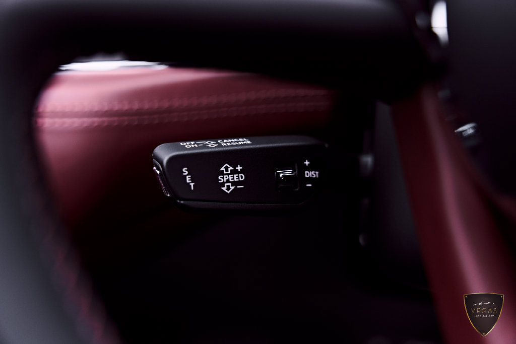 Used 2024 Bentley Bentayga AWD/4WD image 68