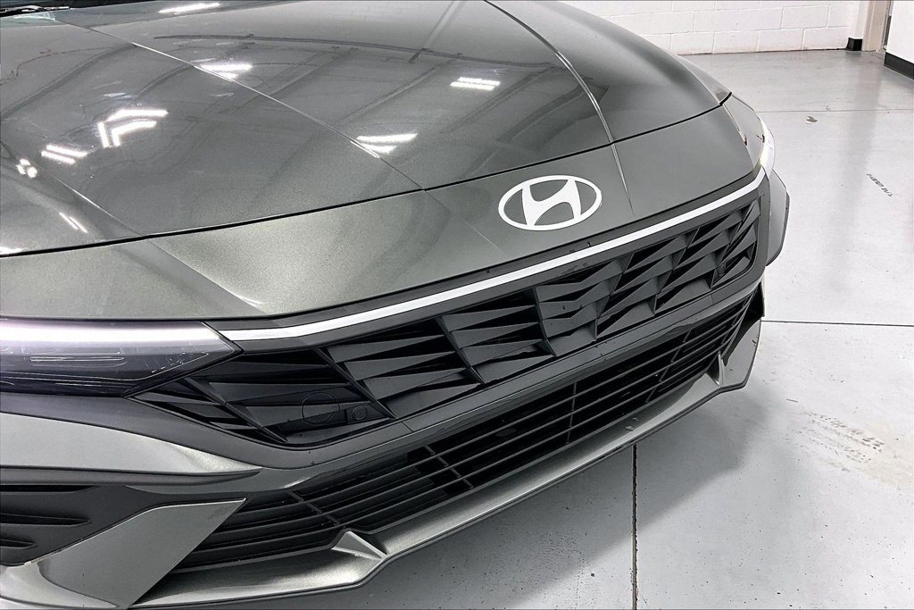 New 2026 Hyundai Elantra SEL Sport FWD image 29