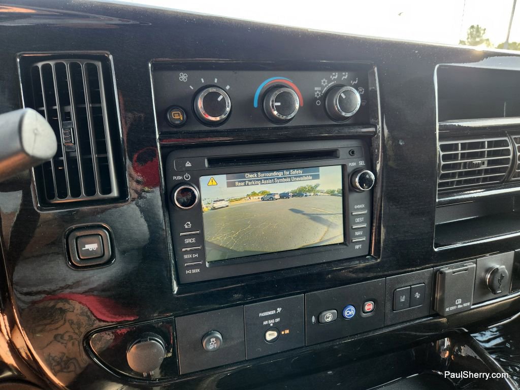 Used 2021 Chevrolet Express 2500 image 3