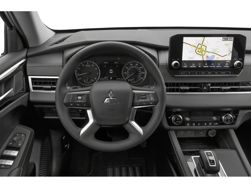 Used 2024 Mitsubishi Outlander AWD image 4