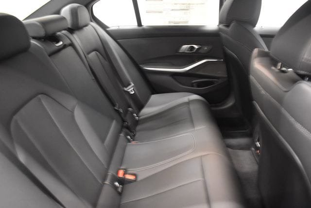New 2026 BMW 330i xDrive Sedan w/ M Sport Package AWD/4WD image 17