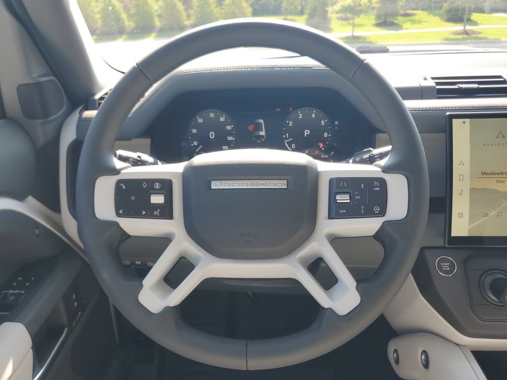 New 2026 Land Rover Defender 130 X-Dynamic SE AWD/4WD image 28