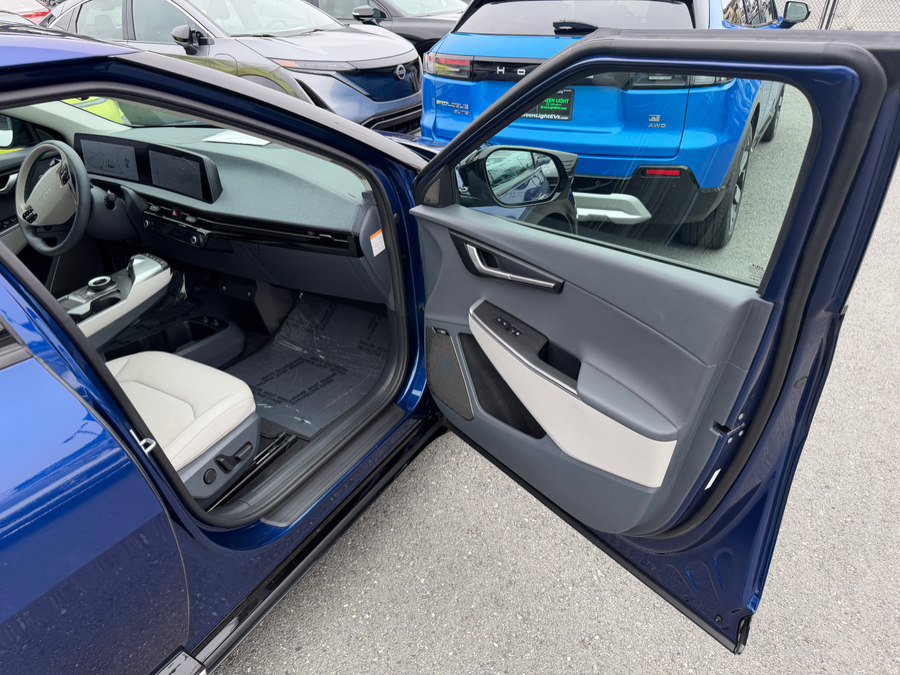 Used 2024 Kia EV6 Wind w/ Wind Technology Package AWD/4WD image 42