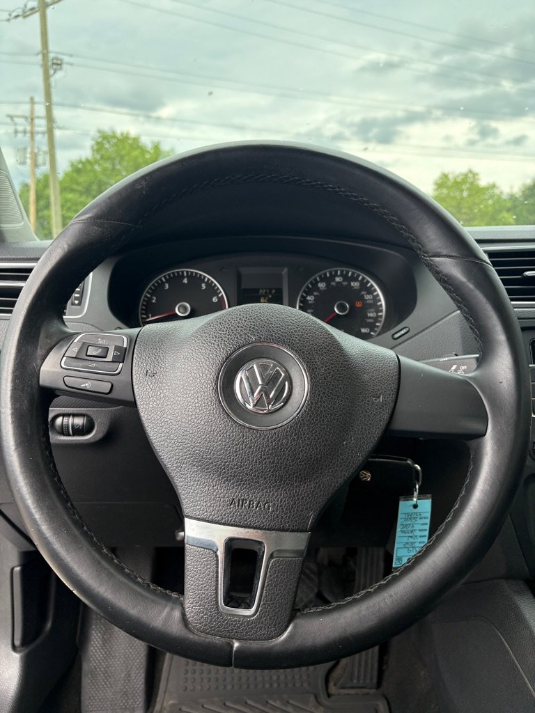 Used 2012 Volkswagen Jetta SE FWD image 15
