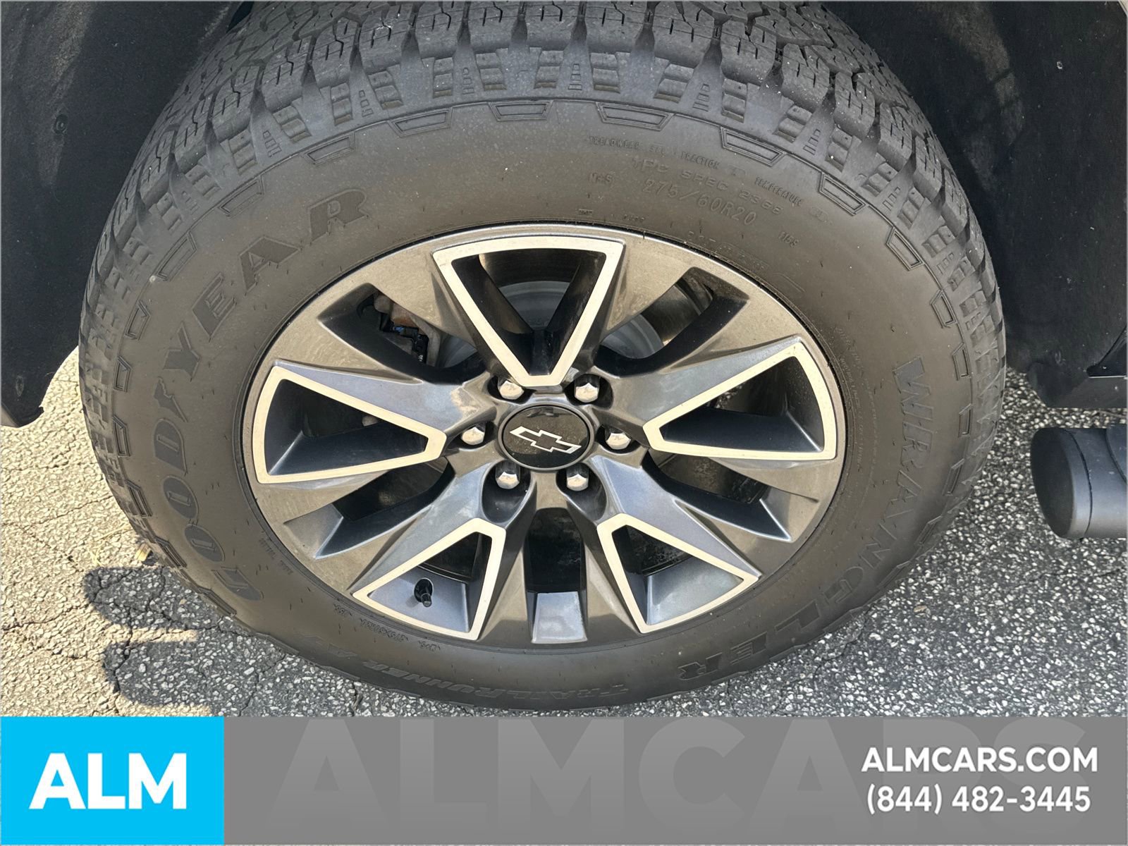 Used 2023 Chevrolet Tahoe Z71 w/ Z71 Off-Road Package AWD/4WD image 22