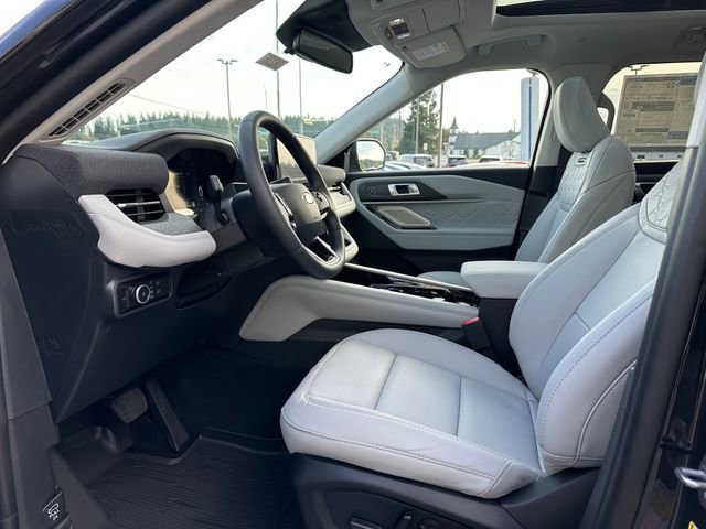 New 2025 Ford Explorer Platinum w/ LUX Leather Package image 9