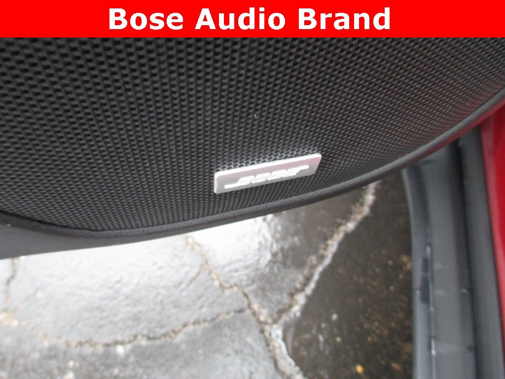 Used 2021 GMC Acadia SLT w/ Elevation Edition image 18