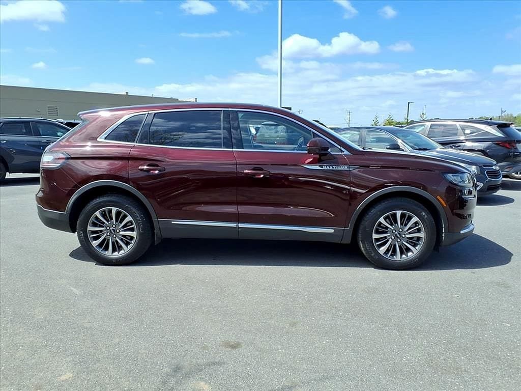 Used 2023 Lincoln Nautilus AWD image 26
