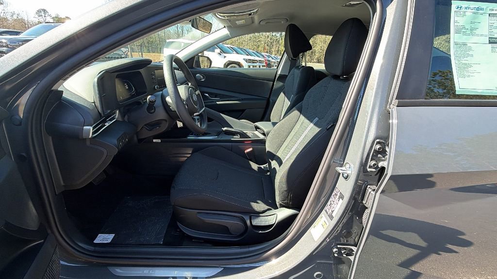 New 2026 Hyundai Elantra SE image 10
