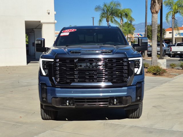 Used 2024 GMC Sierra 2500 Denali Ultimate AWD/4WD image 2