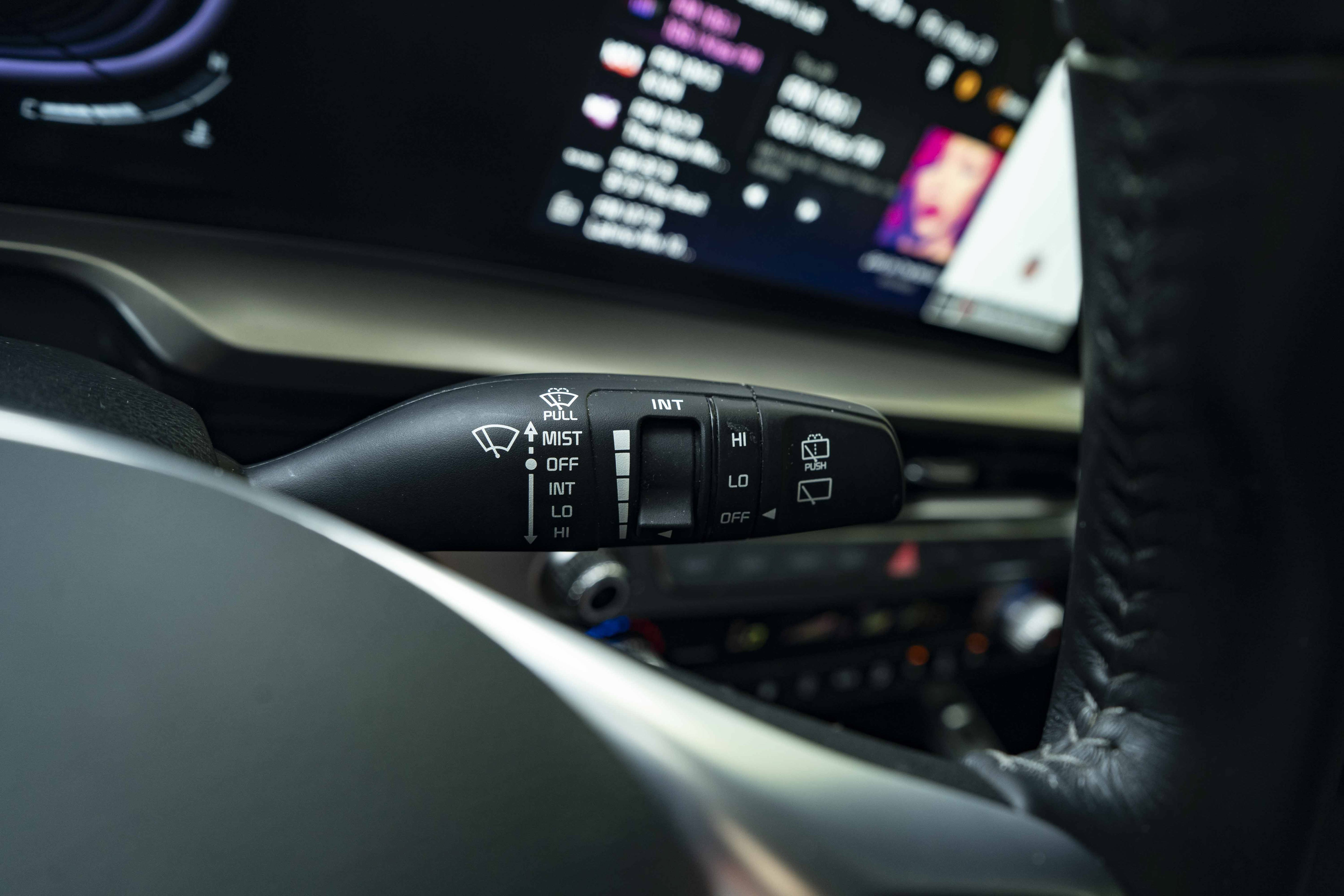 Used 2025 Kia Telluride S FWD image 25