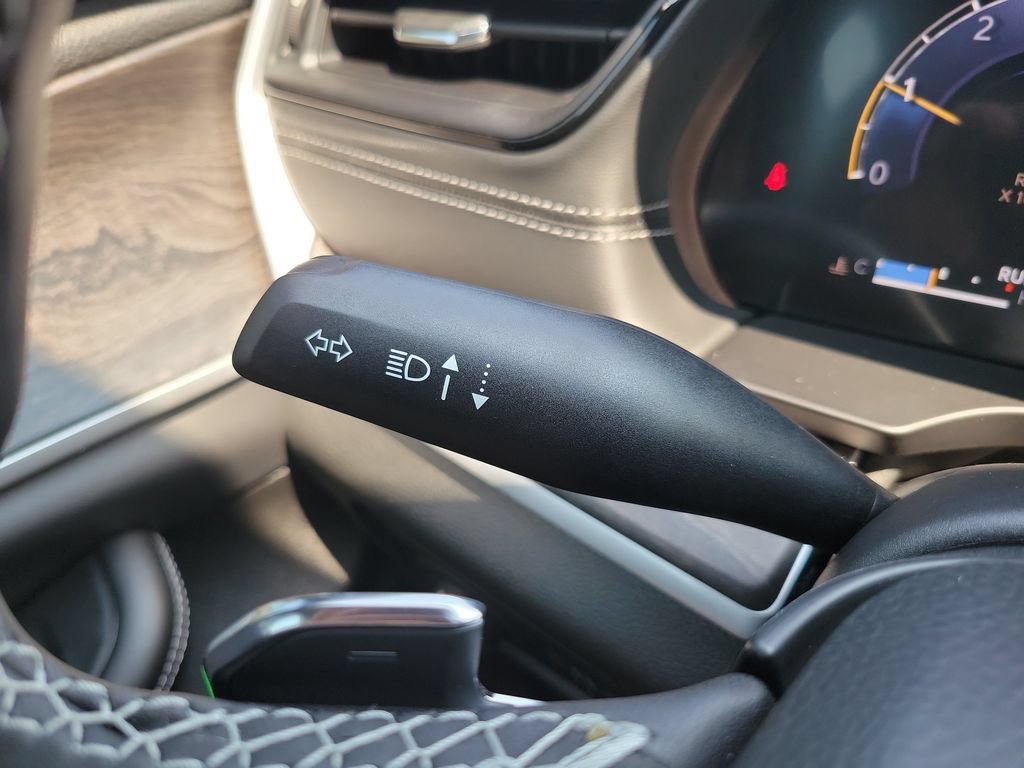 New 2026 Jeep Grand Cherokee Altitude RWD image 16