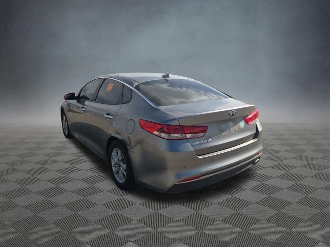 Used 2018 Kia Optima LX w/ Convenience Package FWD image 4