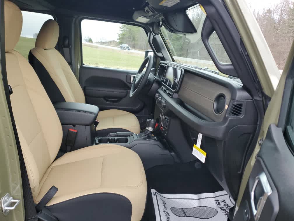 New 2026 Jeep Wrangler Unlimited Sport image 25