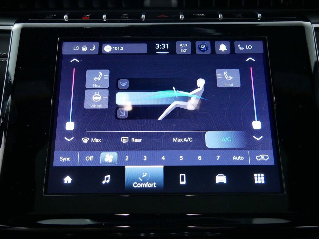 Used 2024 Jeep Grand Cherokee Altitude image 43