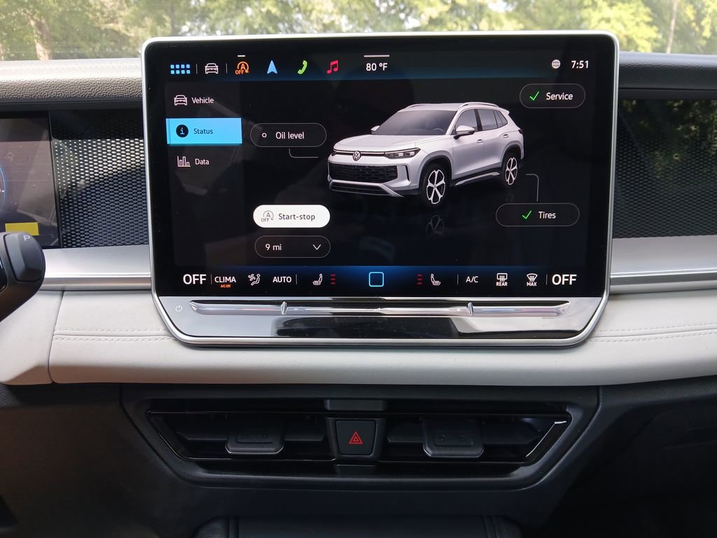 New 2025 Volkswagen Tiguan SE image 18