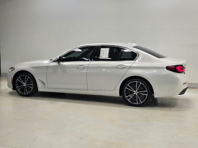 Used 2023 BMW 530i xDrive w/ Premium Package AWD/4WD image 4
