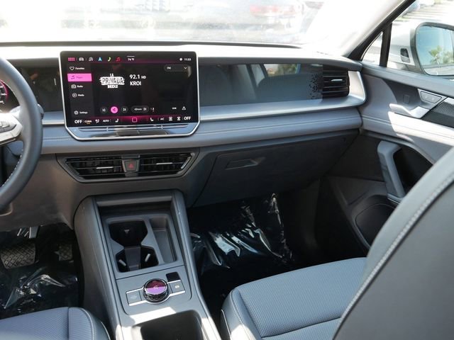 New 2025 Volkswagen Tiguan SE image 10