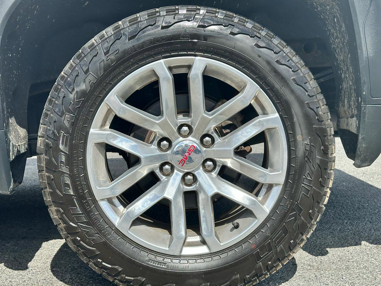 Used 2019 GMC Sierra 1500 SLT w/ SLT Premium Plus Package AWD/4WD image 16