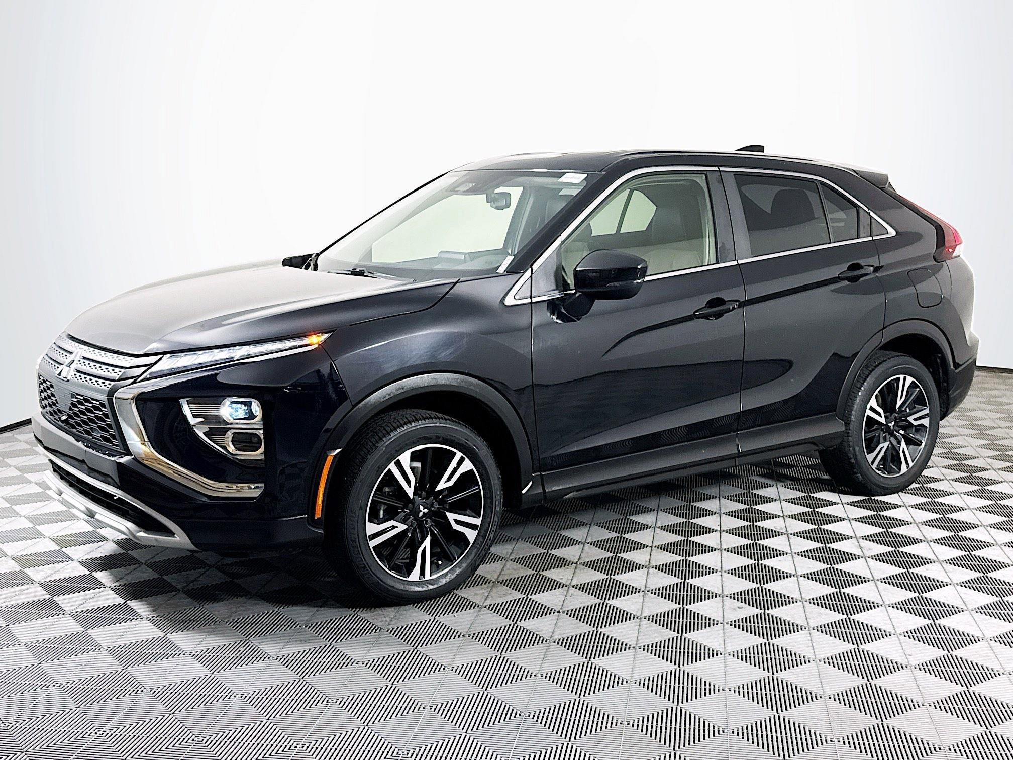 Used 2023 Mitsubishi Eclipse Cross SE image 4