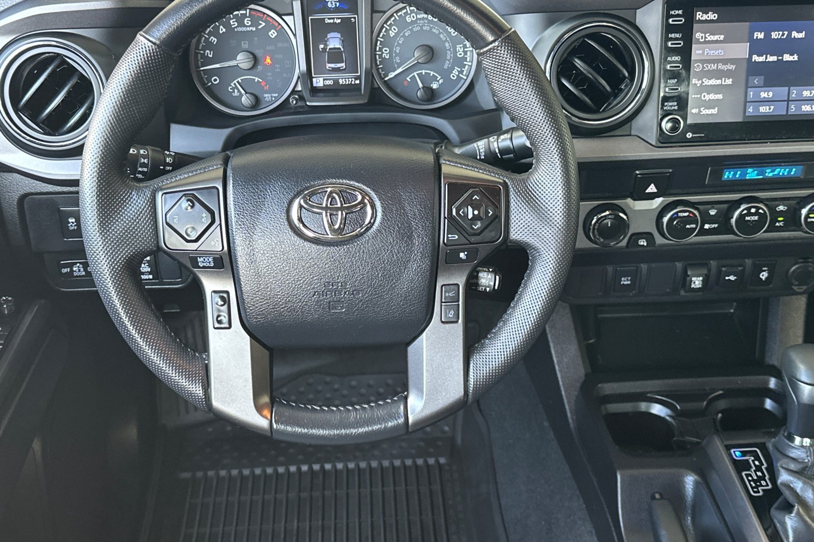 Used 2023 Toyota Tacoma TRD Off-Road w/ Black Out Package (TMS) AWD/4WD image 11