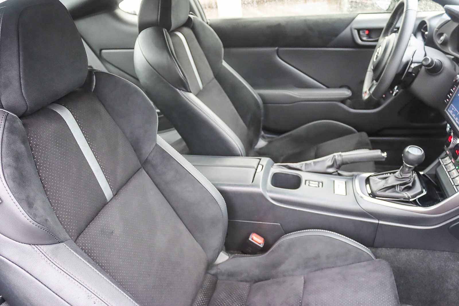 Used 2024 Toyota GR86 Premium image 15