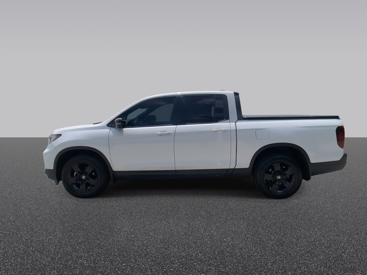 Certified 2025 Honda Ridgeline Black Edition image 6