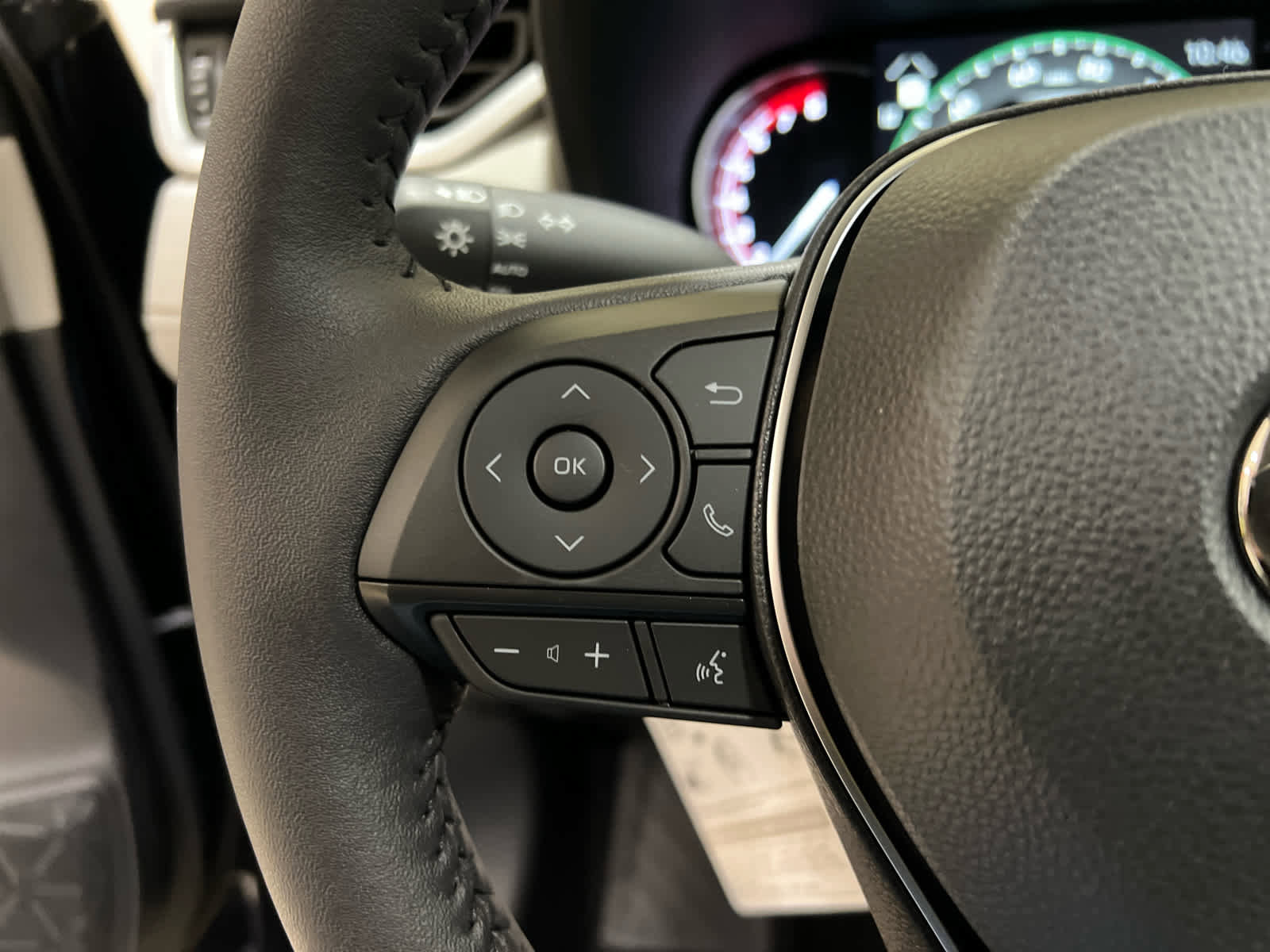 New 2025 Toyota RAV4 XLE w/ Convenience Package image 18