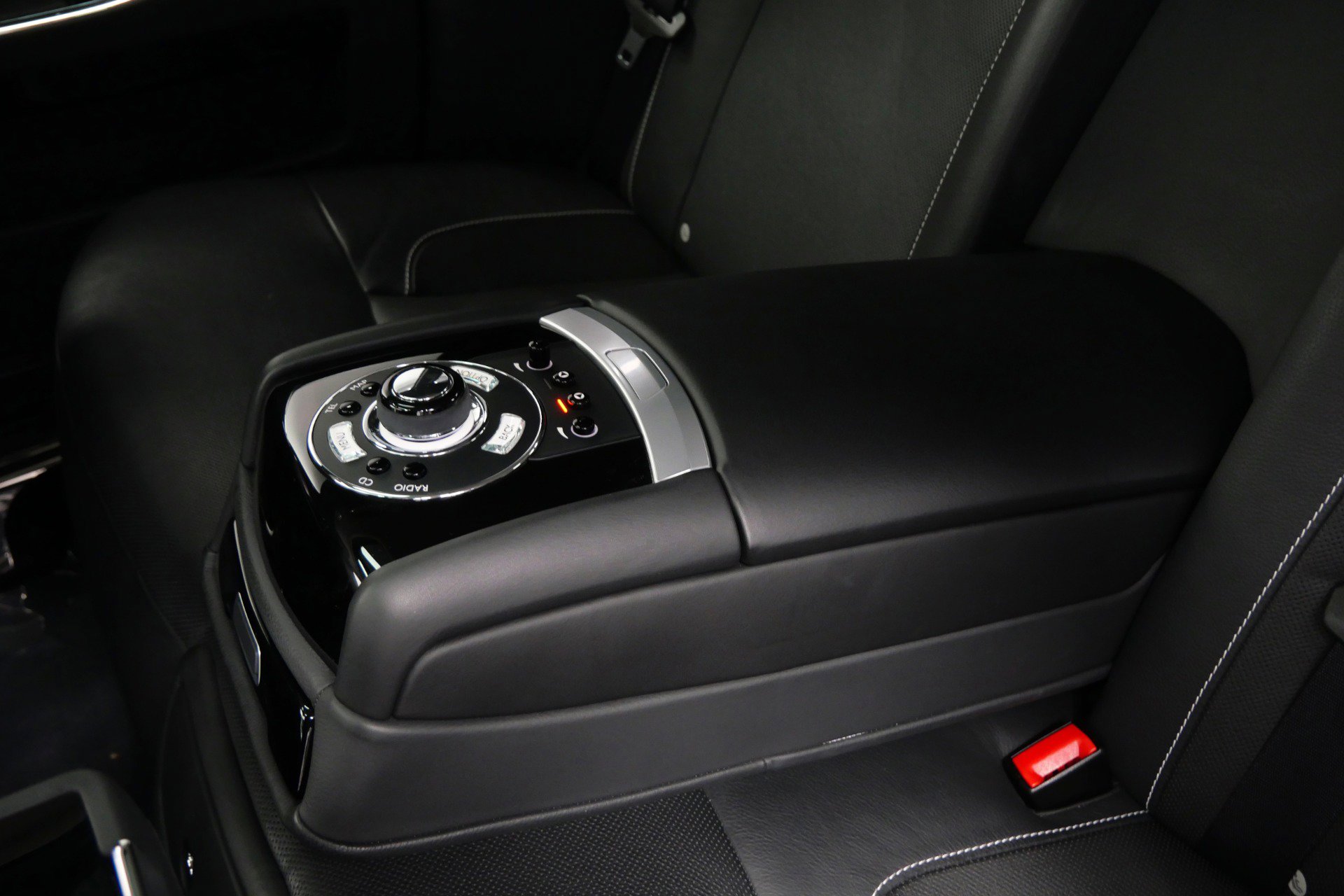 Used 2013 Rolls-Royce Ghost image 28