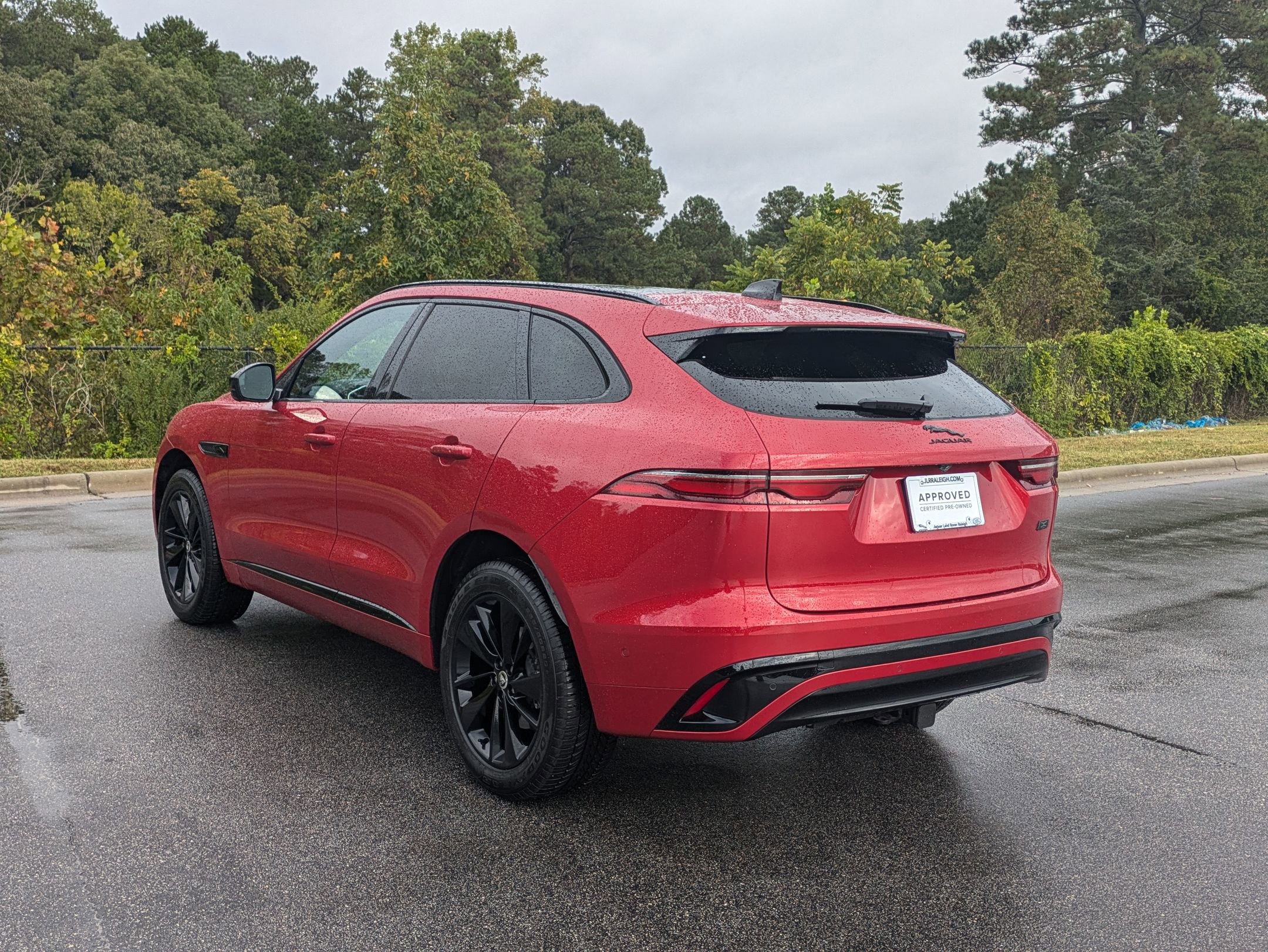 Used 2026 Jaguar F-PACE R-Dynamic S image 7