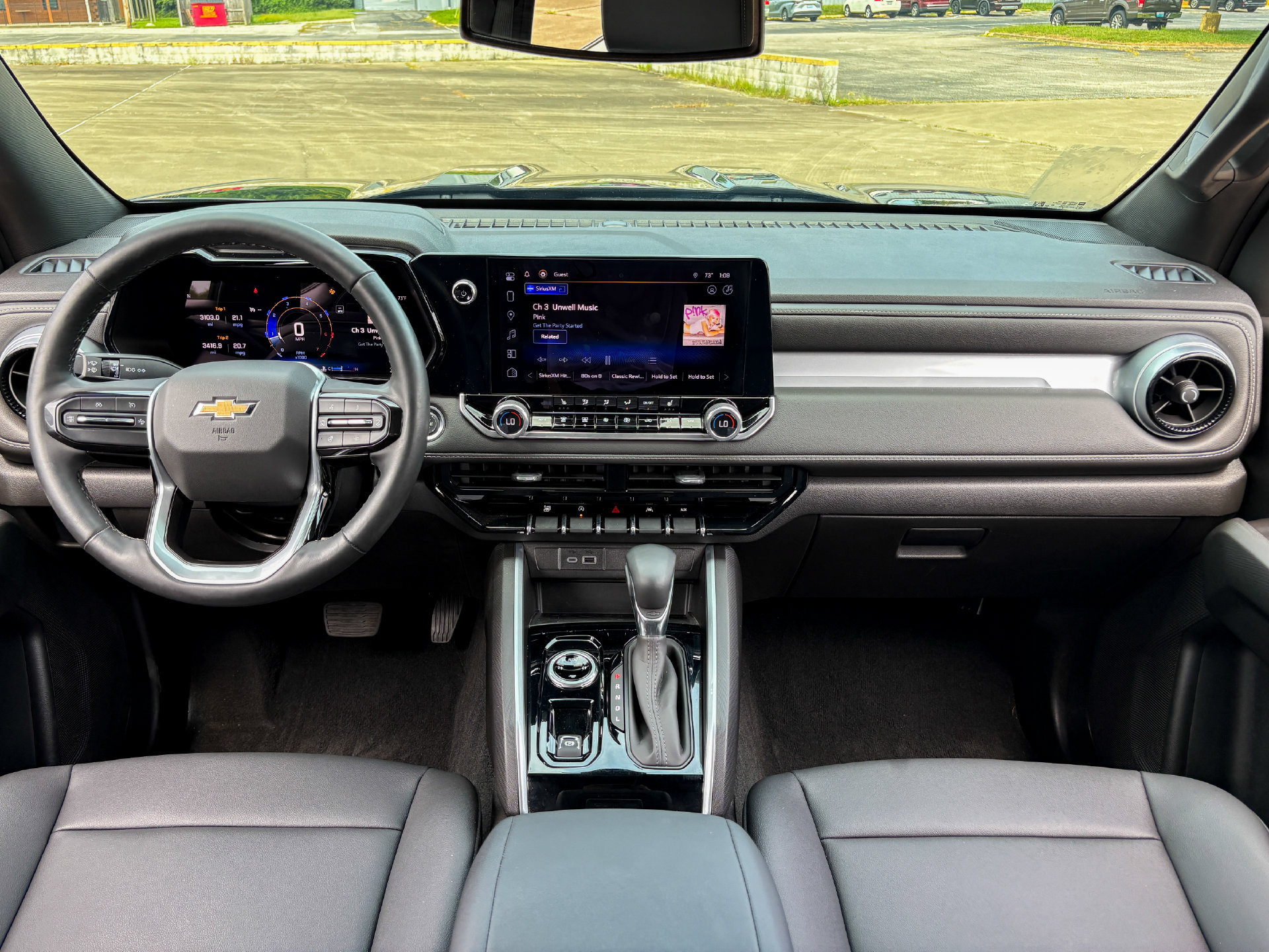 Used 2024 Chevrolet Colorado LT w/ LT Convenience Package III AWD/4WD image 2