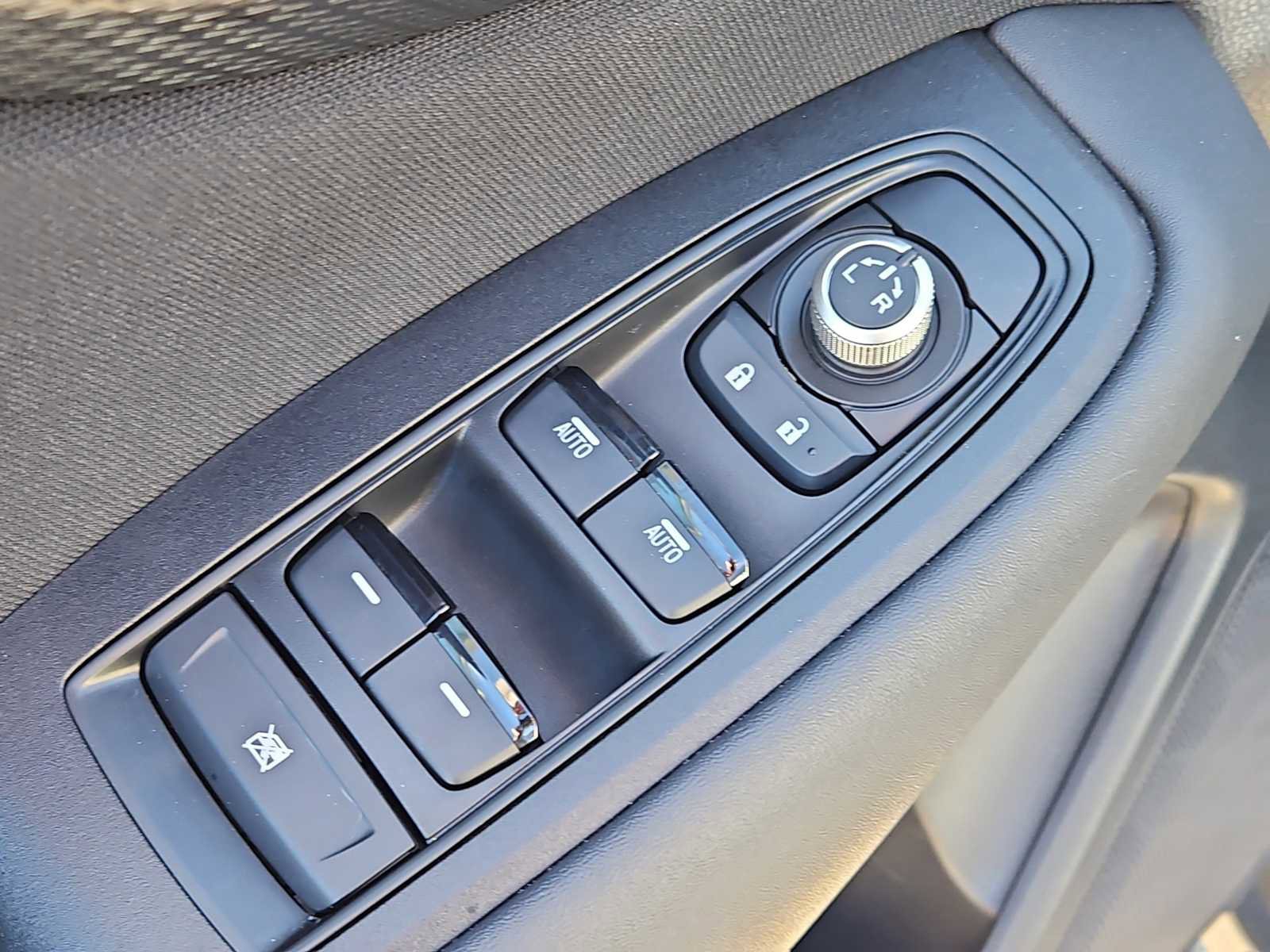 Used 2024 Subaru Outback Premium image 19