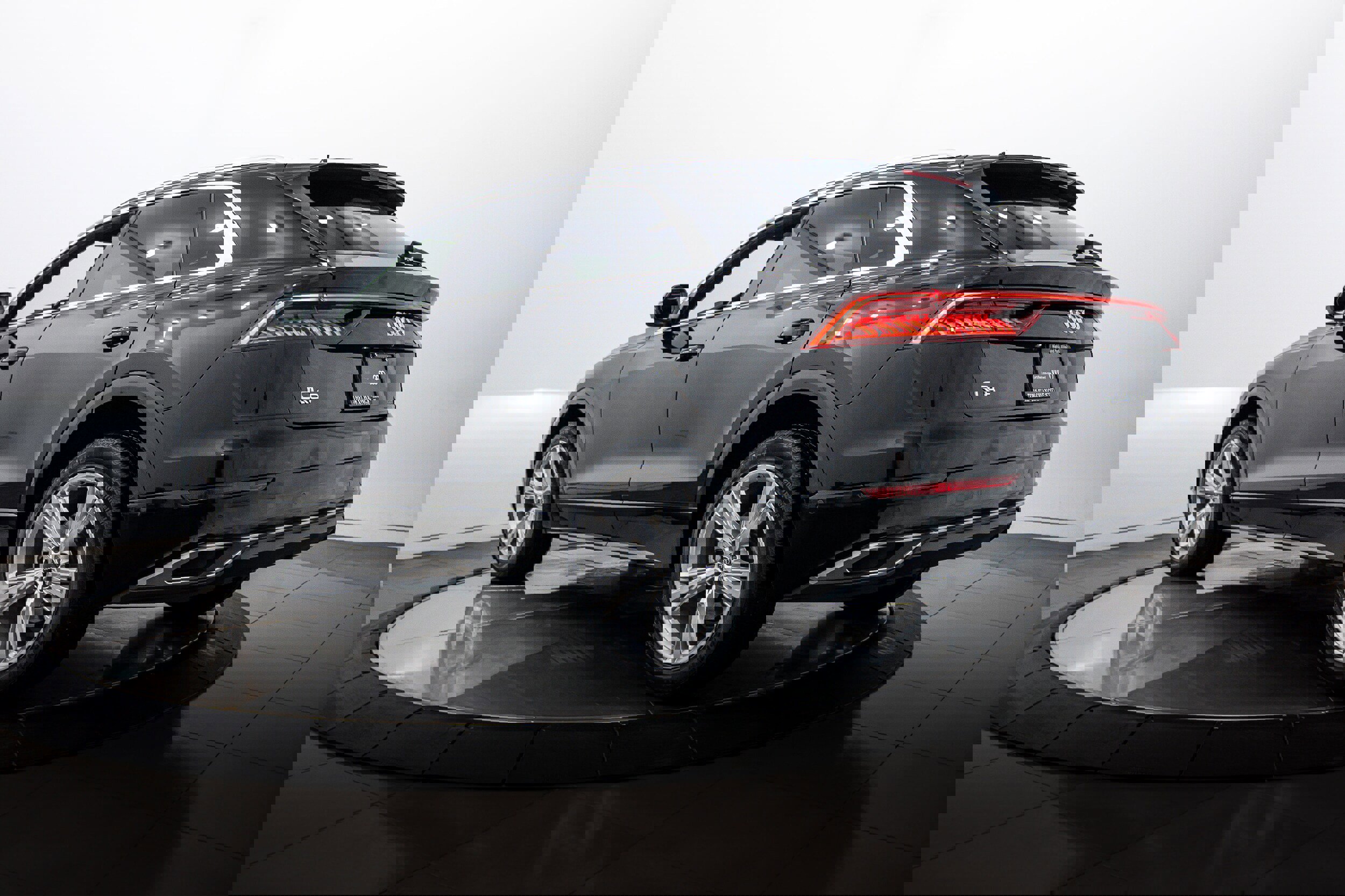 Certified 2023 Audi Q8 Premium Plus w/ Premium Plus Package image 5