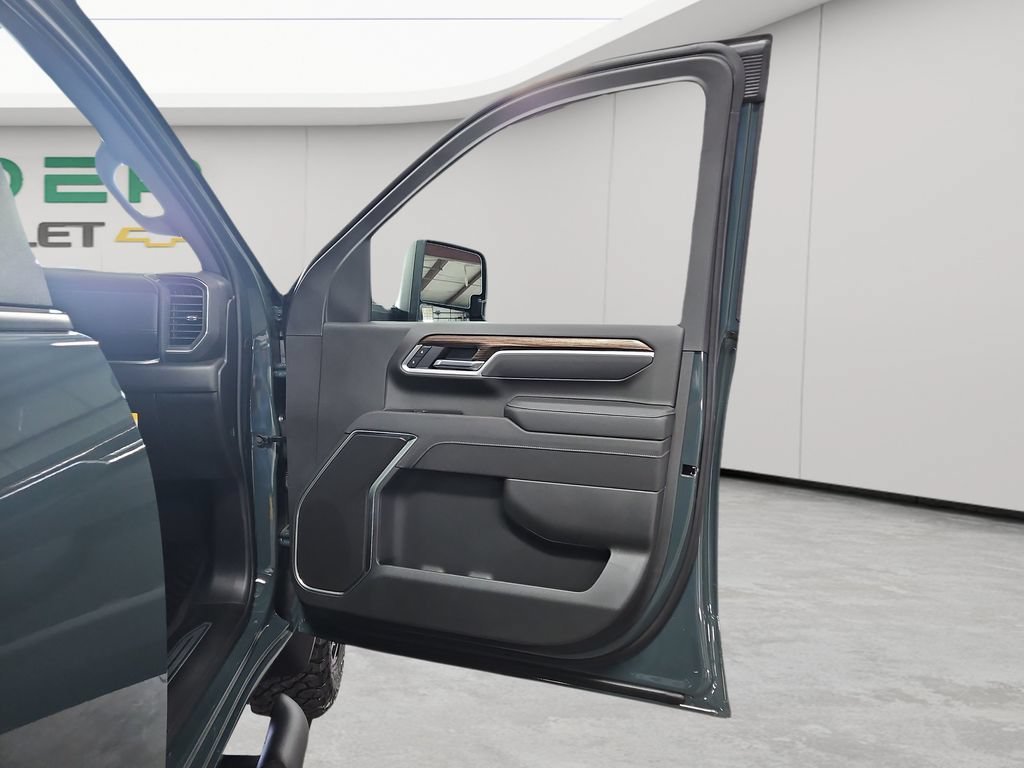 New 2026 Chevrolet Silverado 3500 LT w/ Trail Boss Package AWD/4WD image 46