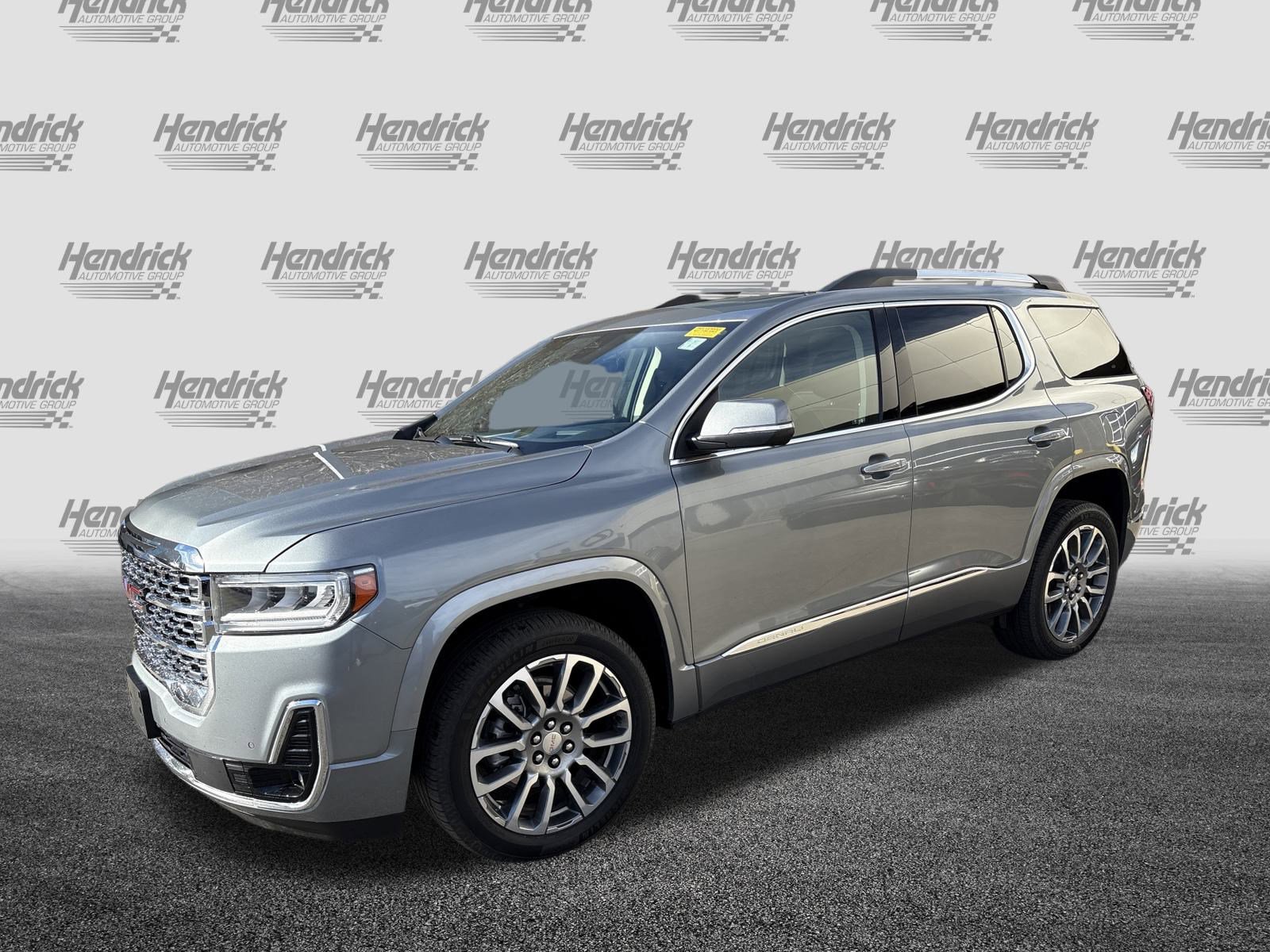 Used 2023 GMC Acadia Denali w/ Denali Technology Package image 5