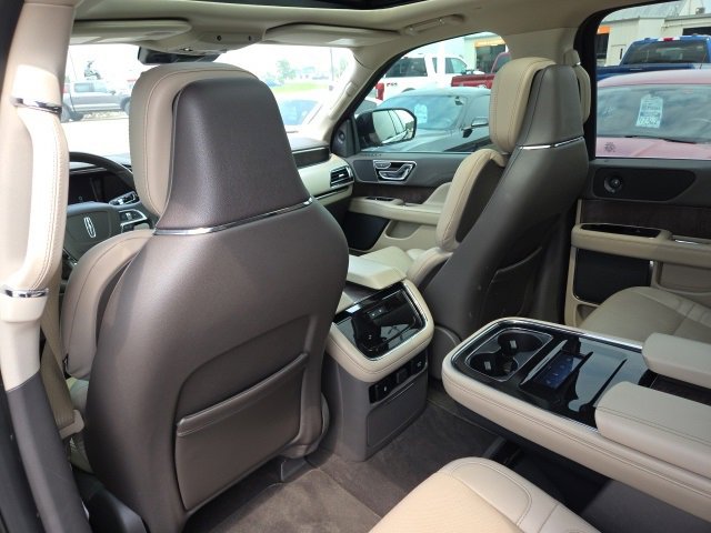 Used 2022 Lincoln Navigator L Reserve image 44