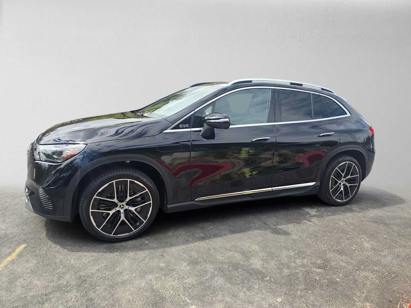 New 2027 Mercedes-Benz EQE 320 4MATIC SUV image 6