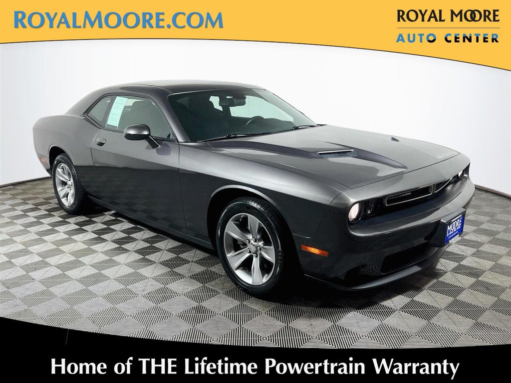 Used 2017 Dodge Challenger SXT