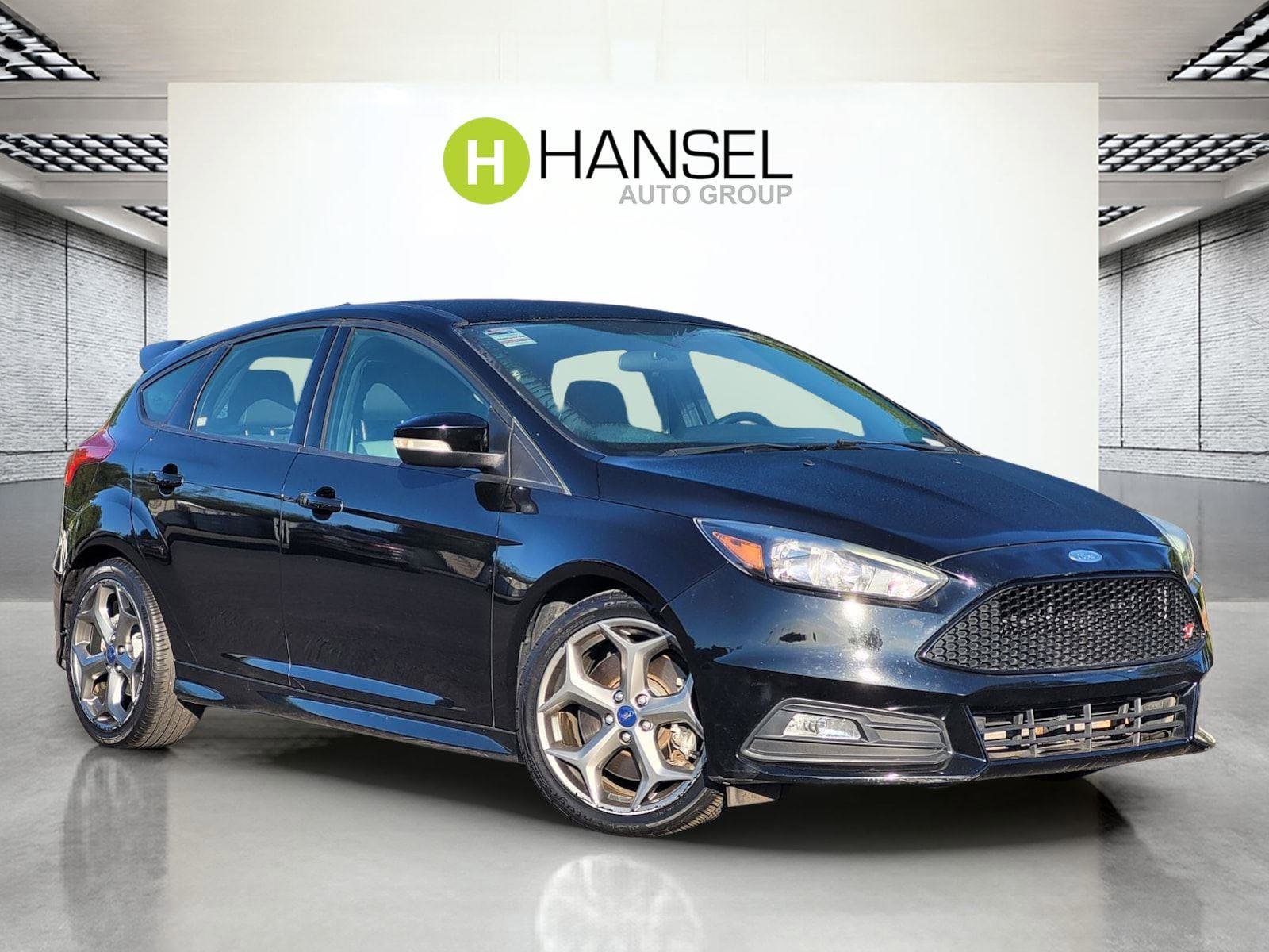 Used 2018 Ford Focus ST image 1
