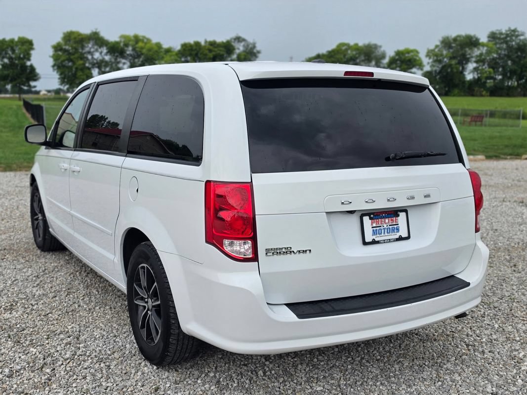 Used 2017 Dodge Grand Caravan SE FWD image 5
