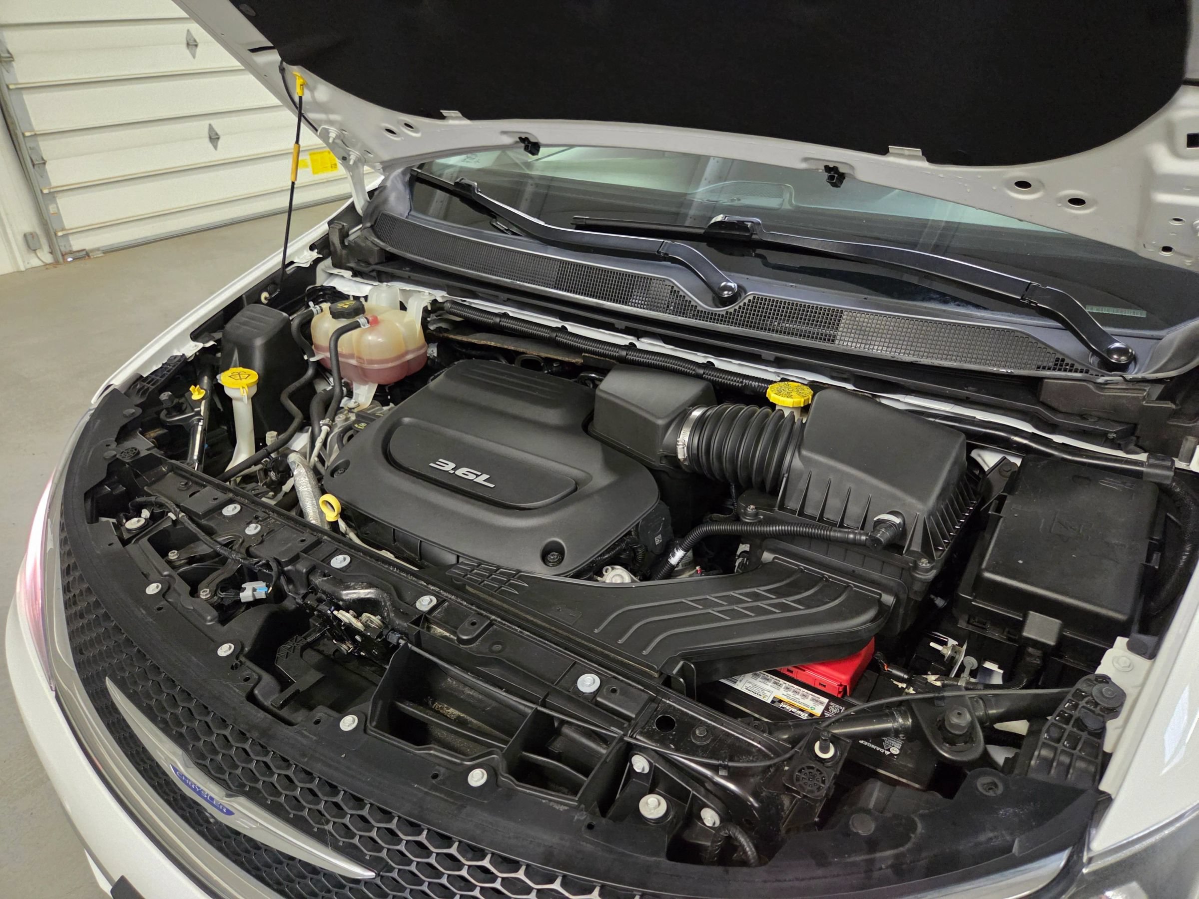 Used 2018 Chrysler Pacifica Touring-L Plus FWD image 49