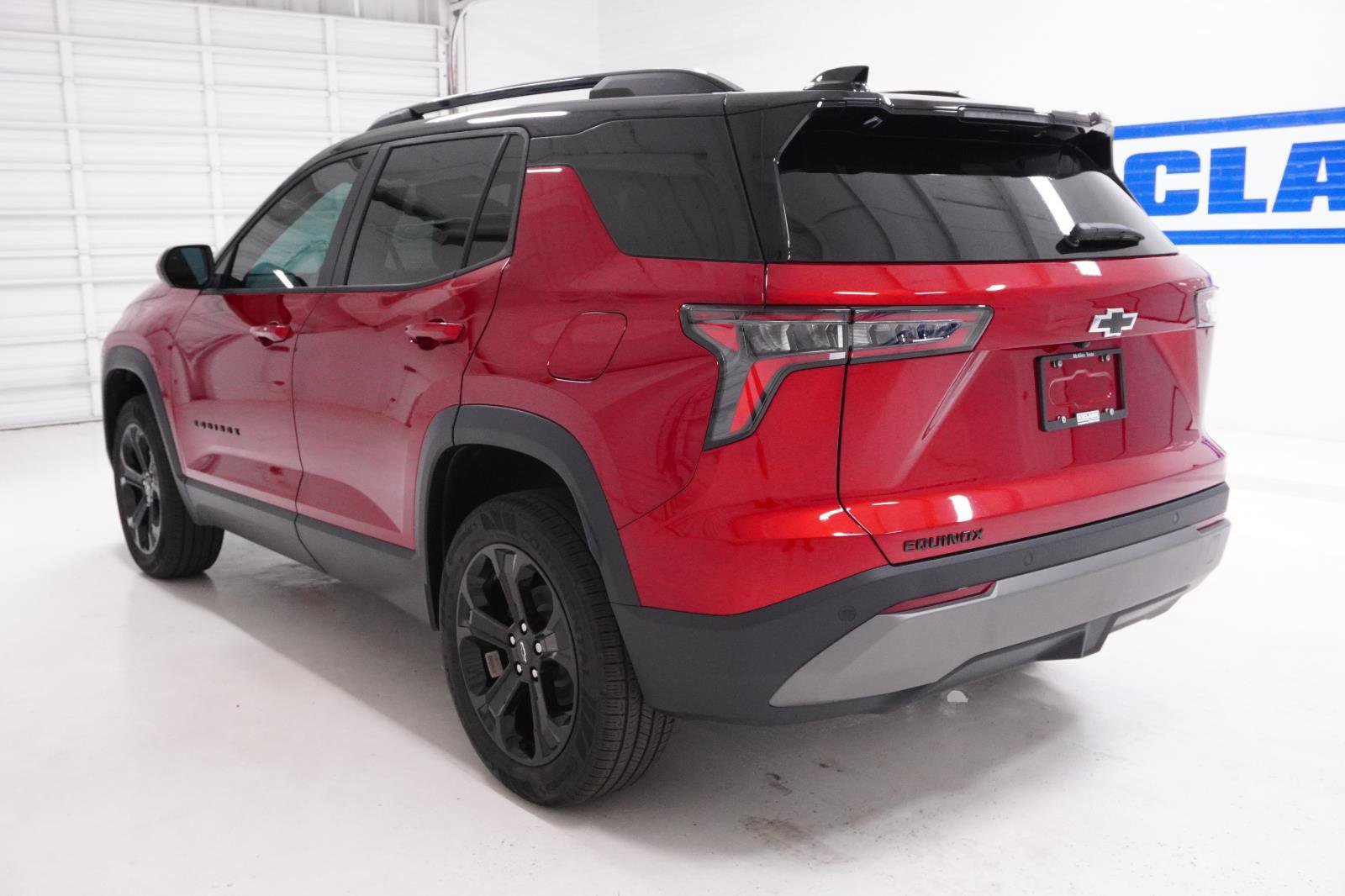 New 2026 Chevrolet Equinox LT w/ Midnight Edition image 9