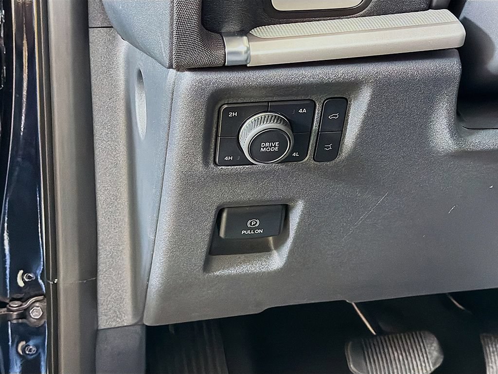 Used 2025 Ford Expedition Active AWD/4WD image 31