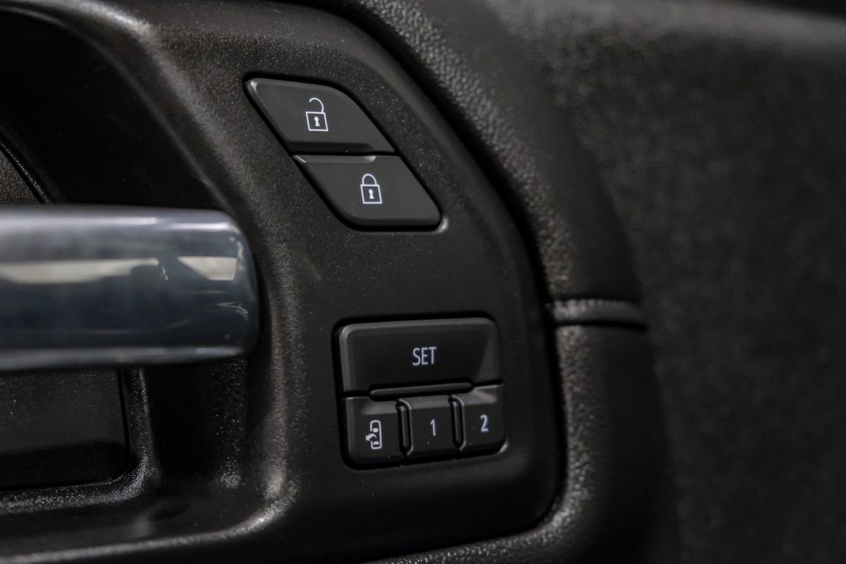 Used 2020 Chevrolet Silverado 2500 LTZ w/ LTZ Plus Package image 44