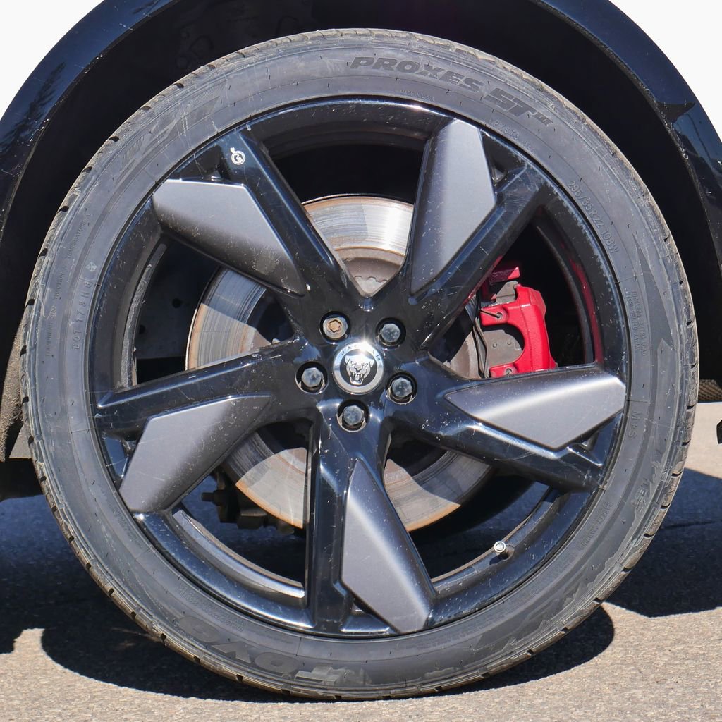 Used 2024 Jaguar F-PACE SVR image 18