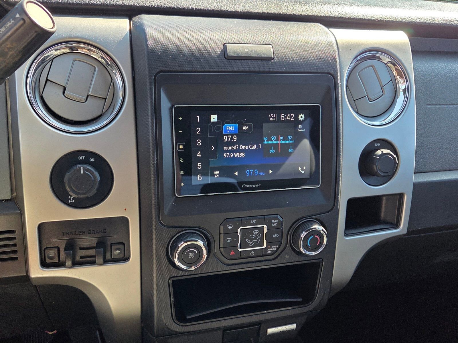 Used 2013 Ford F150 XLT w/ Luxury Equipment Group image 18