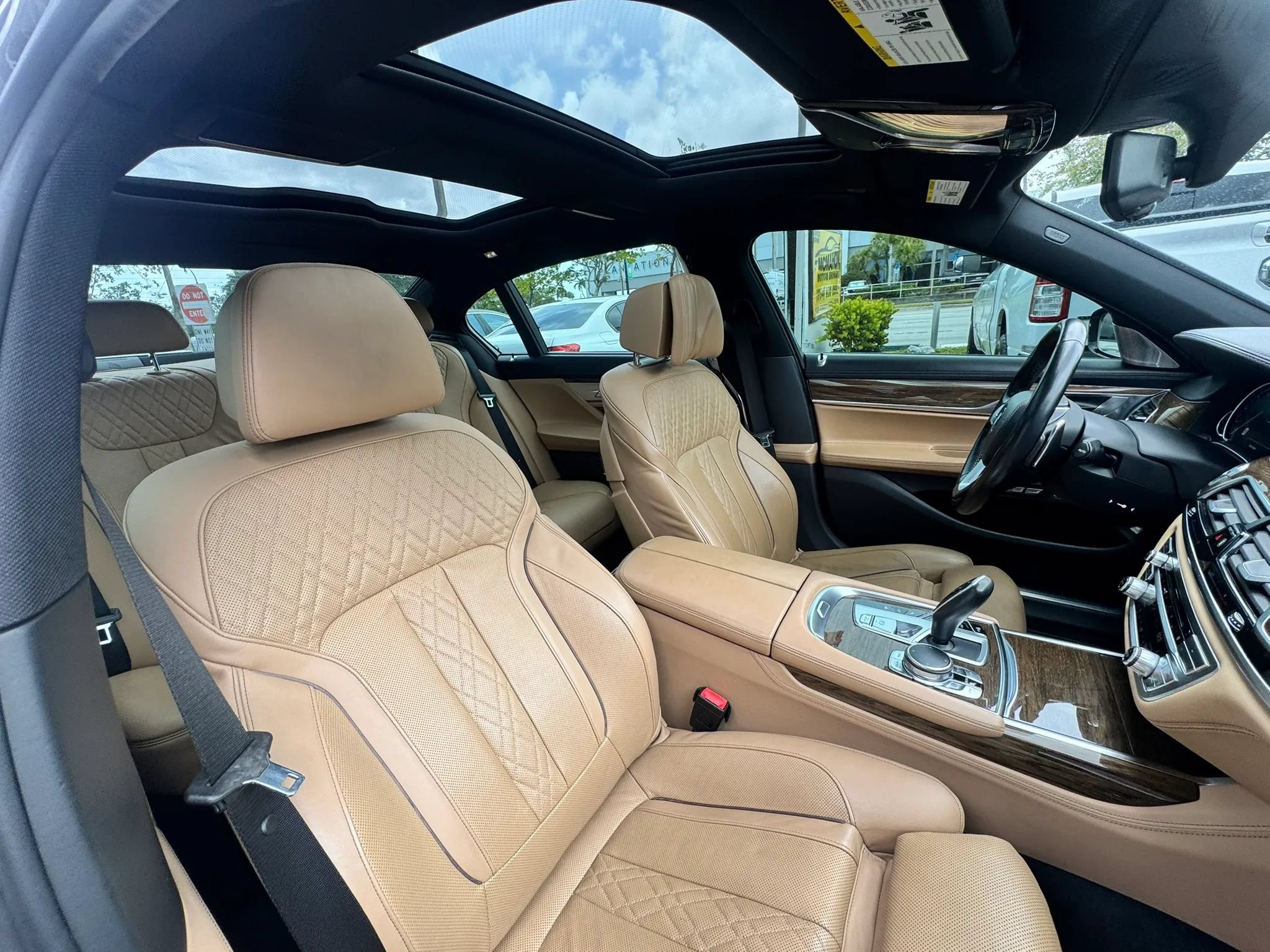 Used 2016 BMW 750i xDrive AWD/4WD image 18