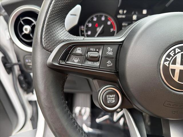 Used 2022 Alfa Romeo Stelvio Veloce AWD/4WD image 18