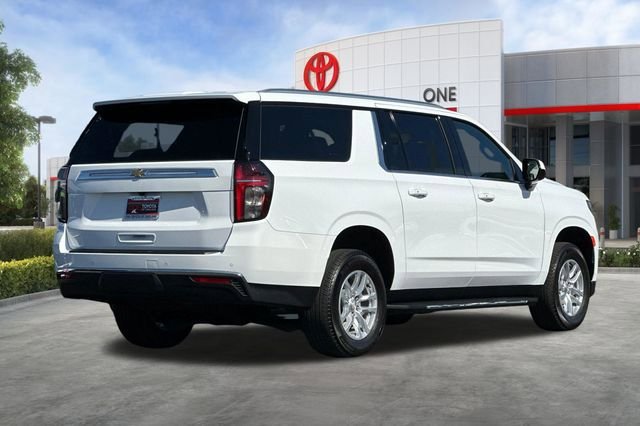 Used 2023 Chevrolet Suburban LT AWD/4WD image 4